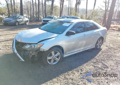 2014 Toyota Camry Se z USA, uszkodzony, nr VIN 4T1BF1FK4EU452907
